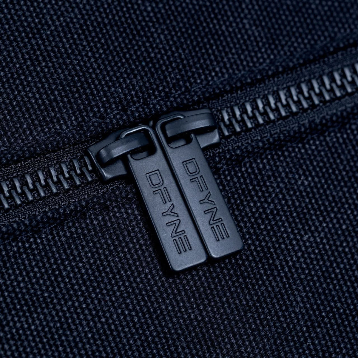 DFYNE Signature Duffle Bag Balck