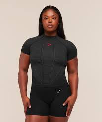 Gymshark Onyx Baby Tee Body fit Red Carmine
