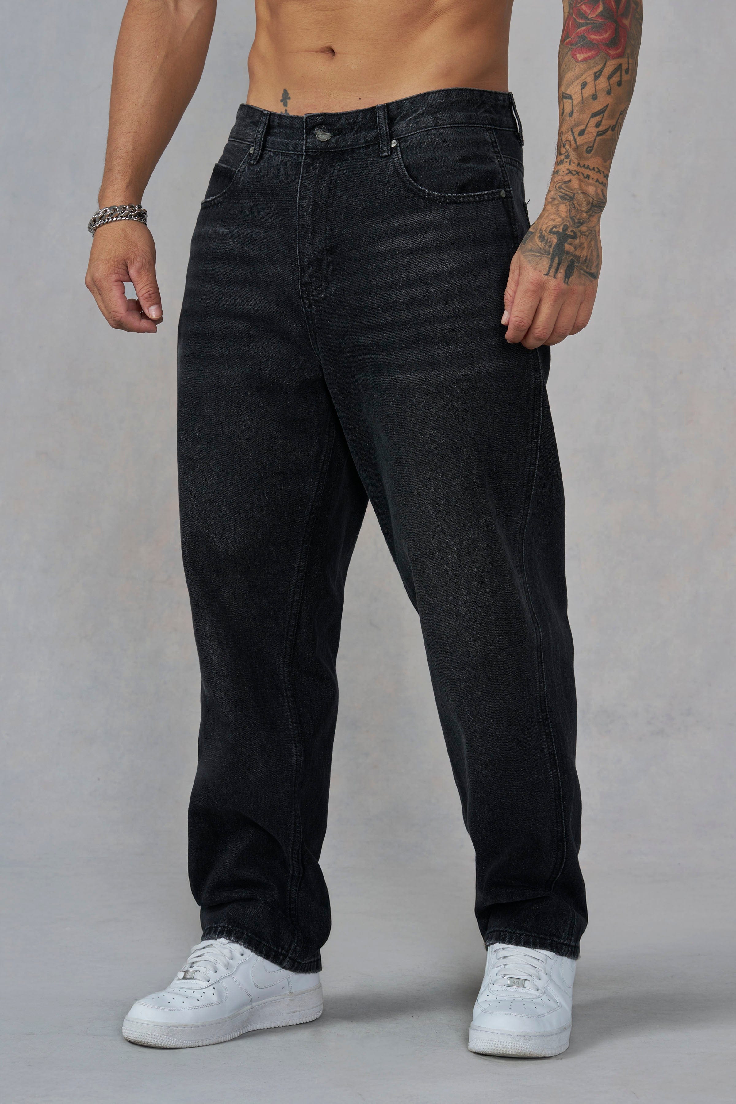 Straight Cut Jeans Black Wash