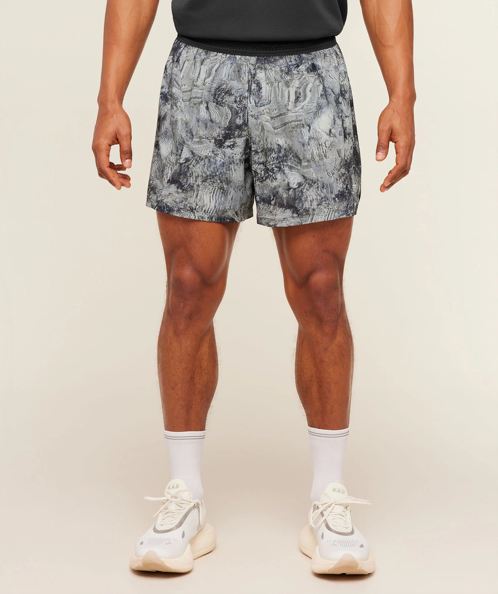 Gymshark Running 5 Shorts - Dark Grey Medium